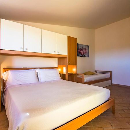 Appartamenti E Affittacamere Le Due Ruote Alberese Quarto foto