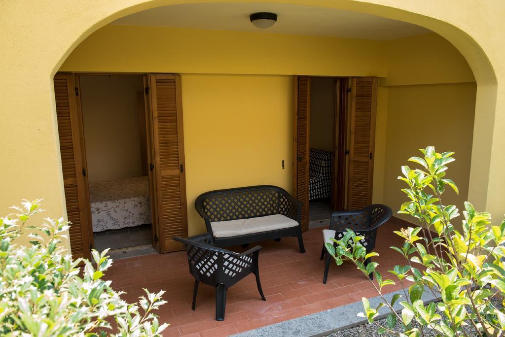 Appartamenti E Affittacamere Le Due Ruote Alberese Exterior foto