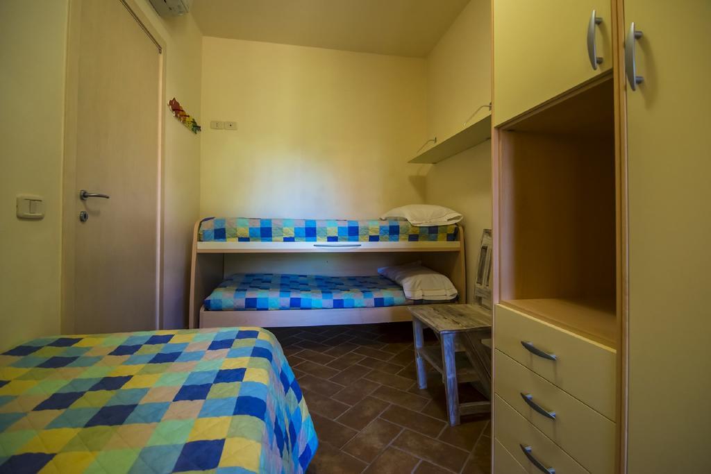 Appartamenti E Affittacamere Le Due Ruote Alberese Exterior foto